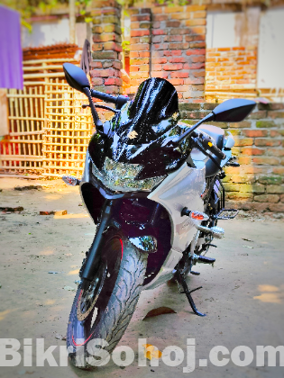 Suzuki Gixxer SF Fi ABS